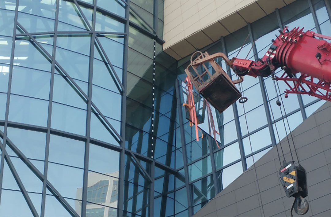 东莞玻璃幕墙专业维修哪家不错