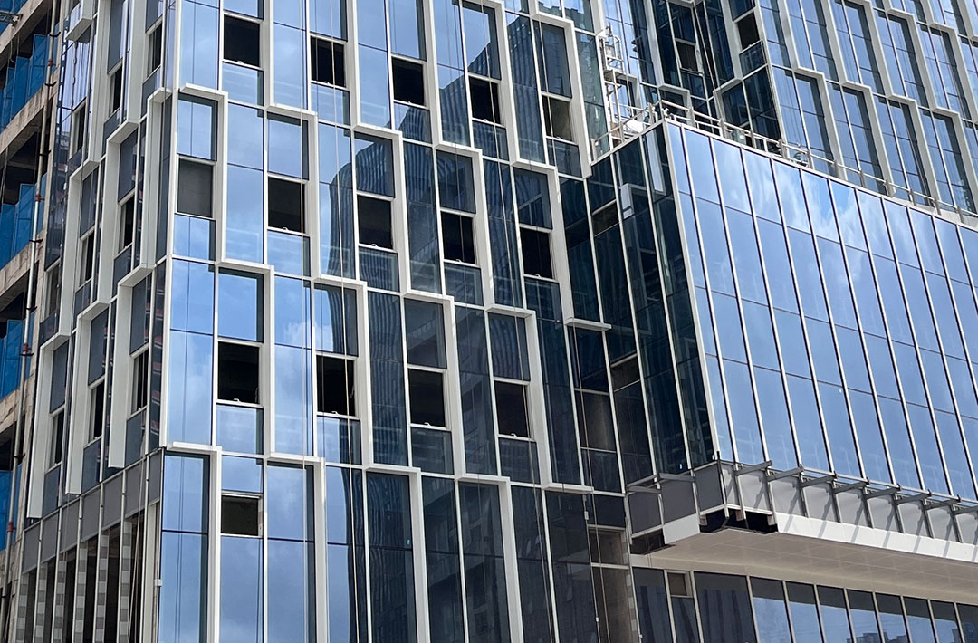 东莞专业做玻璃幕墙哪家不错